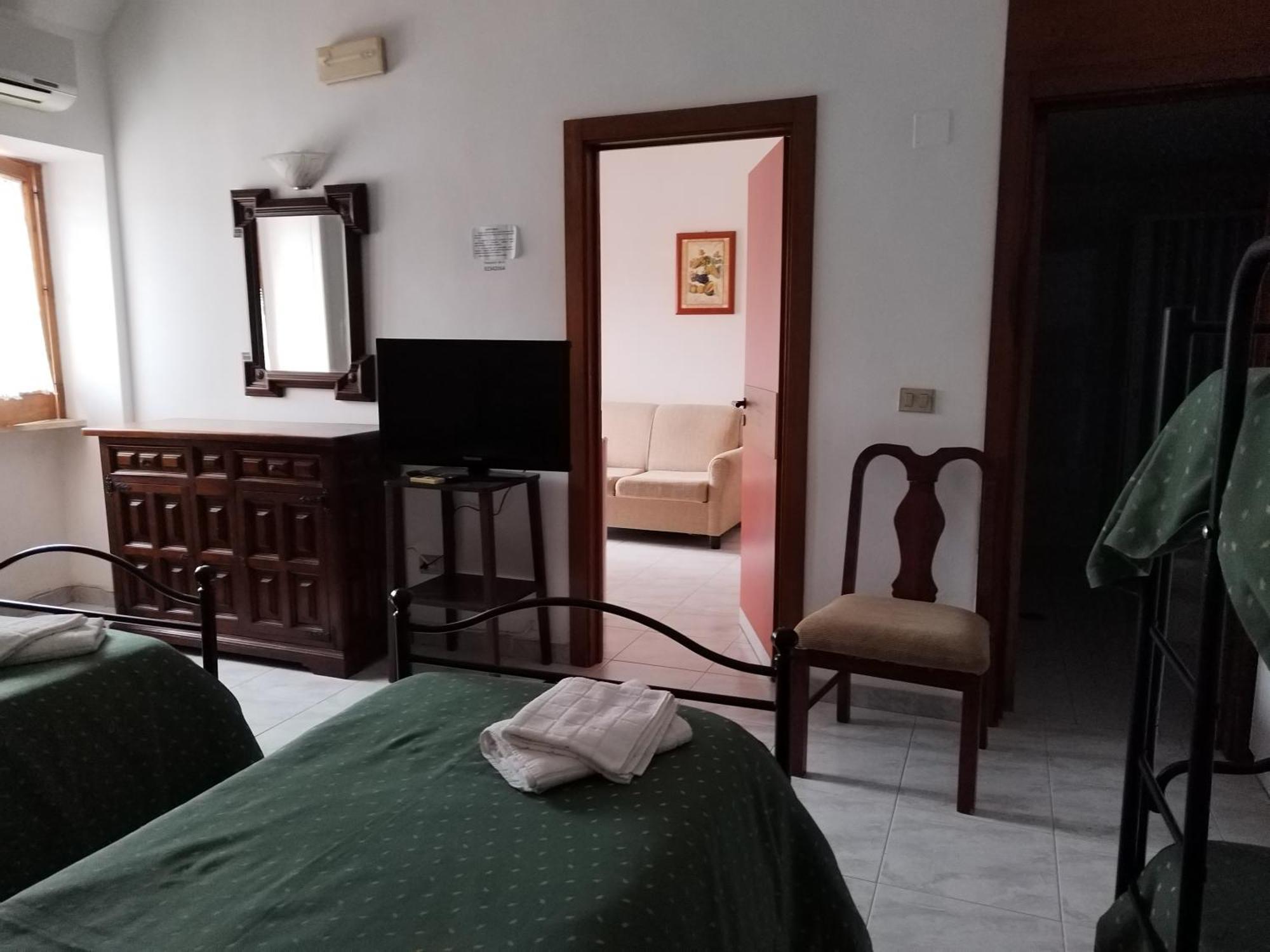 Holiday Residence Казамассима Экстерьер фото